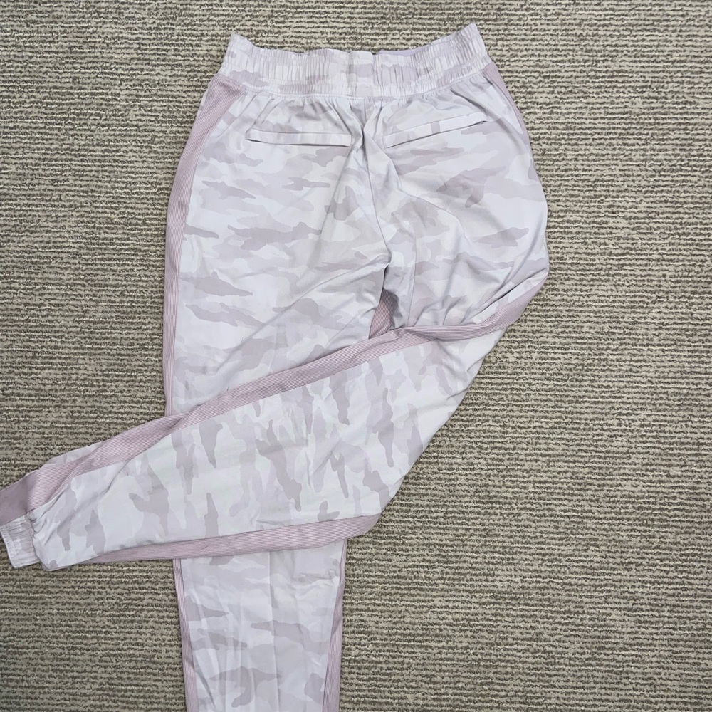 Athleta Brooklyn Lined Pink Camo Joggers - Picture 4 of 4